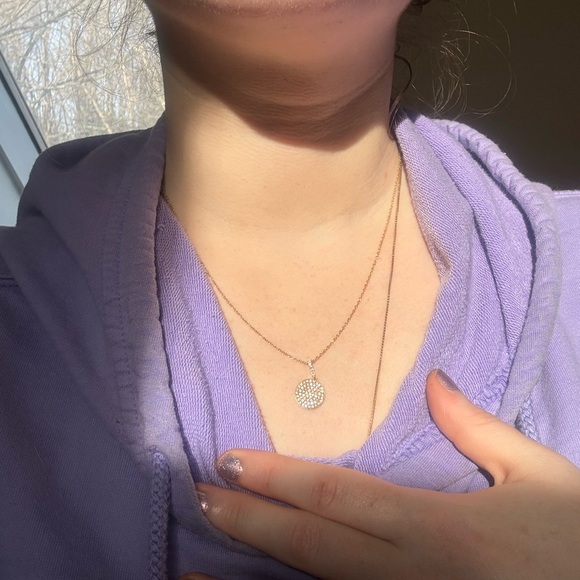 Beautiful 18k solid gold .49 ctw and Genuine Pave Diamond Pendant necklace ๐ - Picture 7 of 16